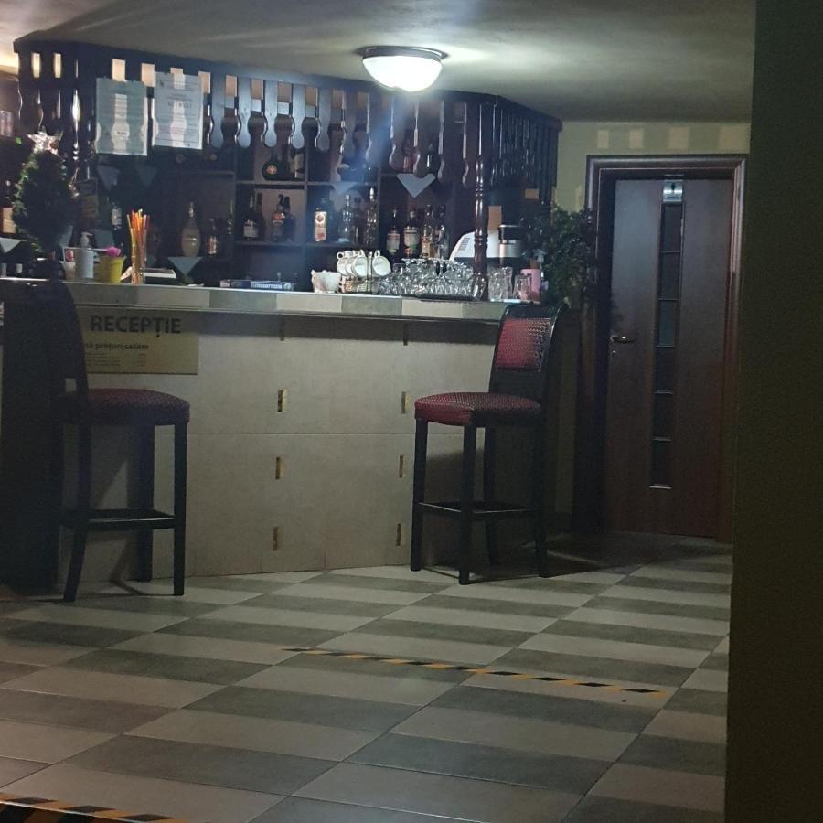 Pensiunea Mirela Pestera Ursilor Chiscau Luaran gambar