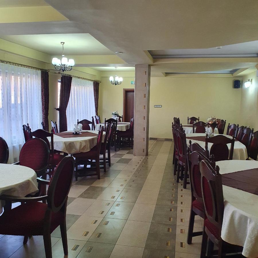 Pensiunea Mirela Pestera Ursilor Chiscau Luaran gambar